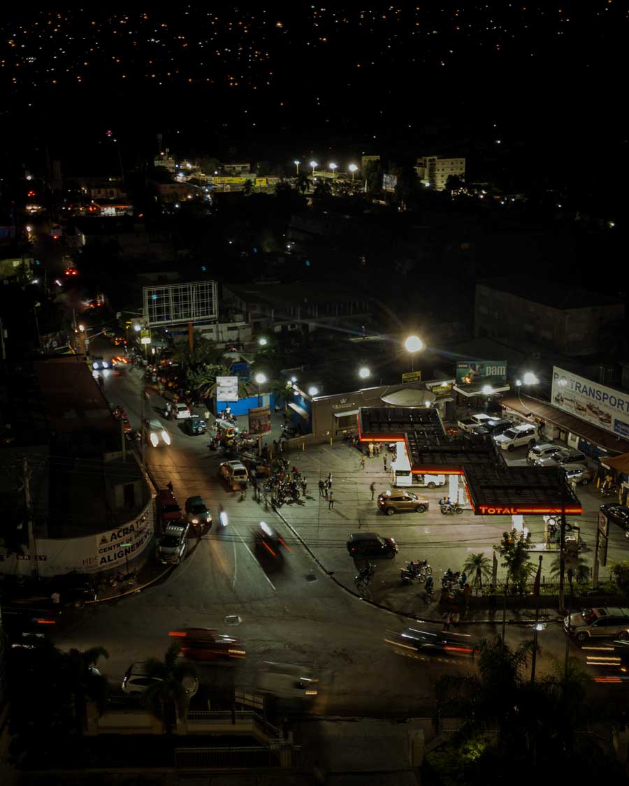 night time traffic by gas station